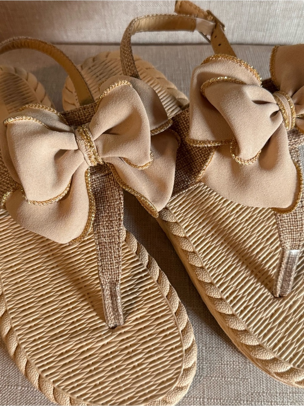Beige Bow-Accent Women’s Thong Sandals